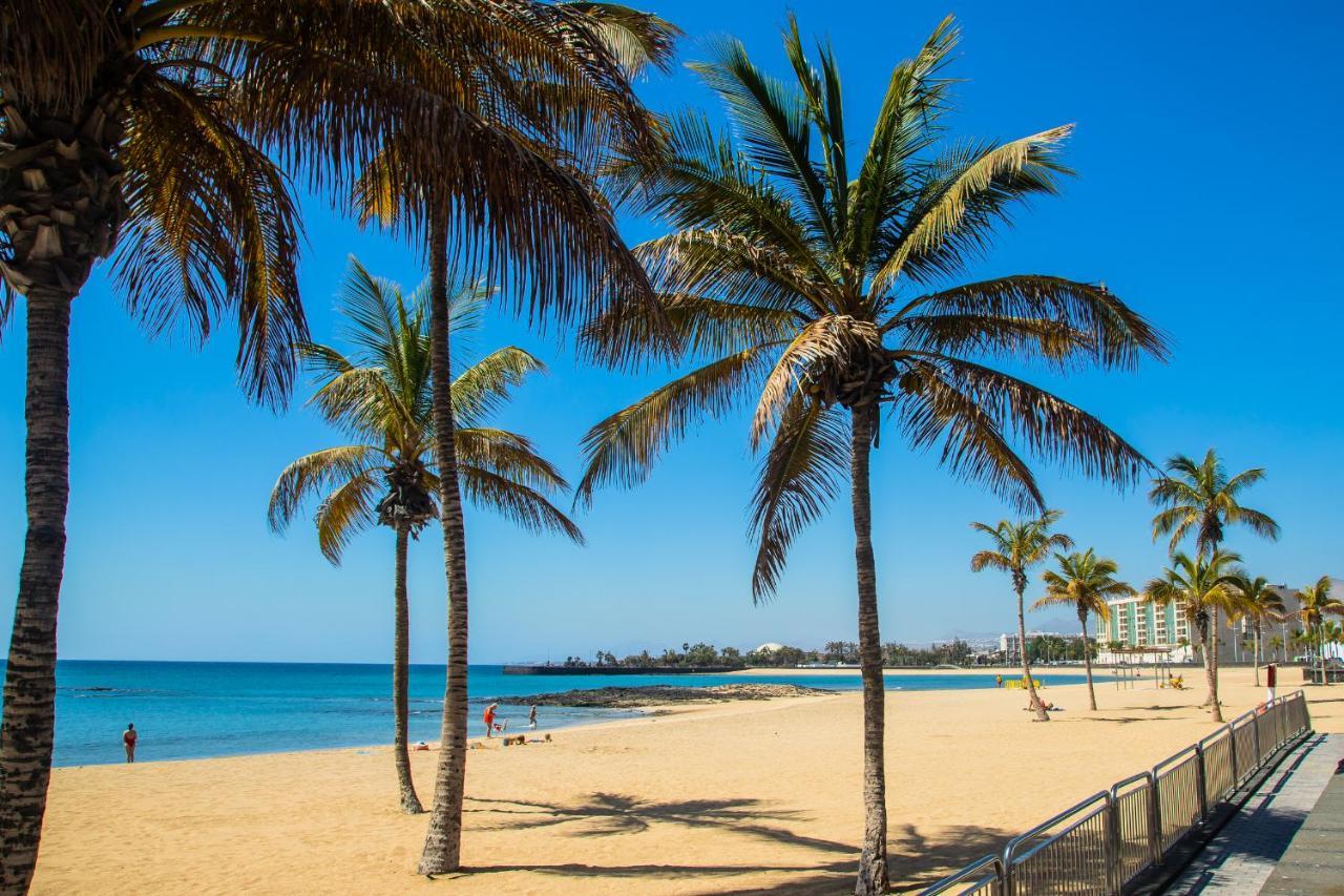 Дом отдыха Casa Juana A 50 Metros La Playa Del Reducto Y Wifi Free